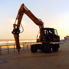 JCB JS145 en breekhamer BVBA Timo-Tuin Poperinge